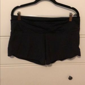 Size 10 black lululemon speed up shorts